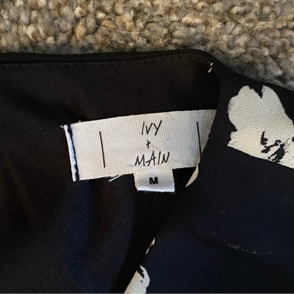 Floral Romper - Picture 6 of 7